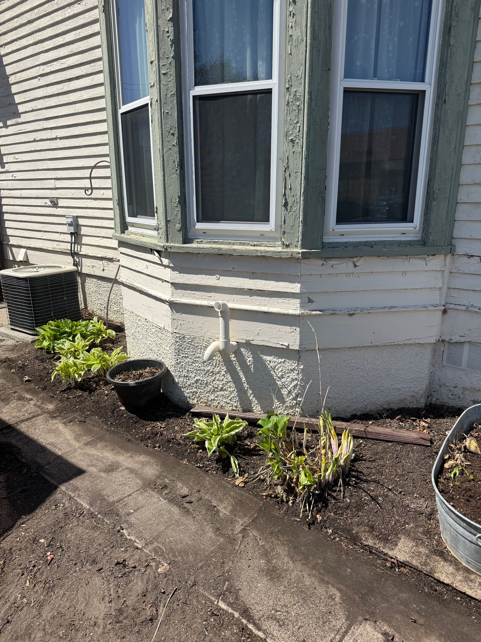 Gallery photos for Front Yard Cleanup and Fresh Start in Battle Creek NE: Image #3